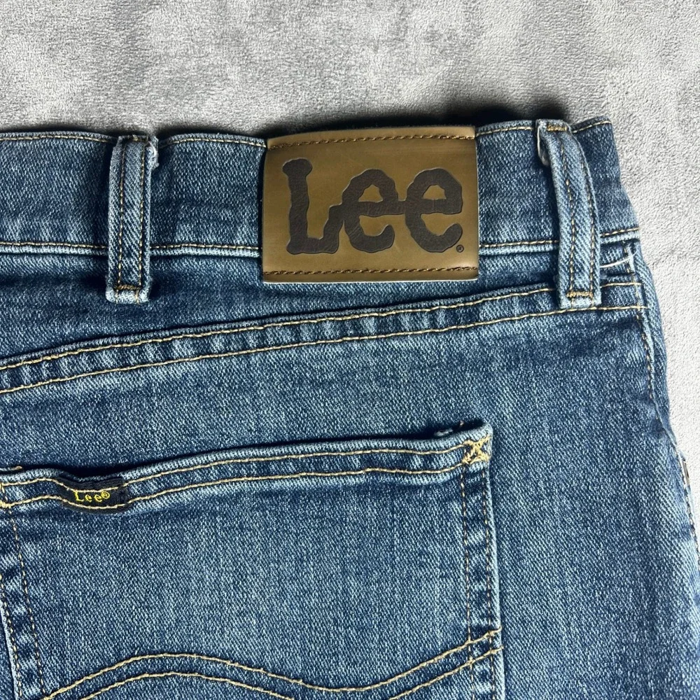 Lee Regular Fit Jeans Mens 42x32‎ Blue Straight Leg Denim Medium Wash Classic